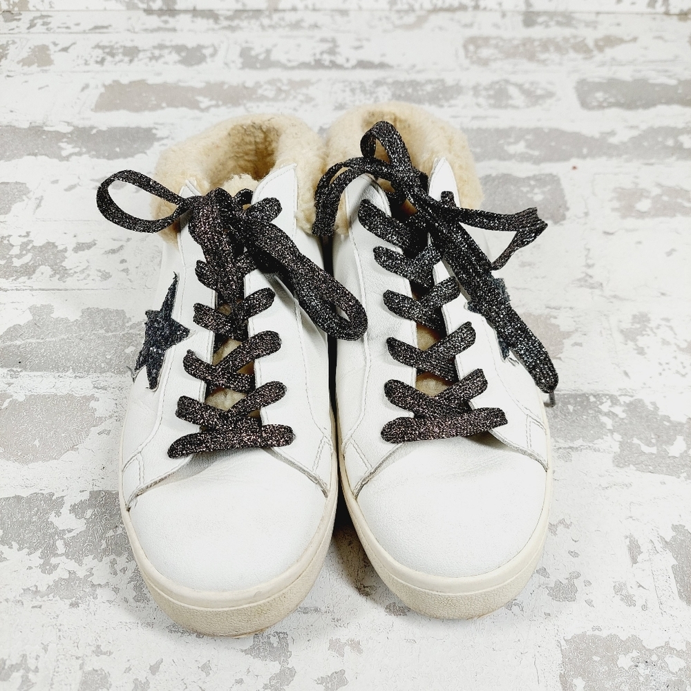 Steve Madden Women's Polaris Silver Star Sneaker in White V588 - Picture 3 of 11